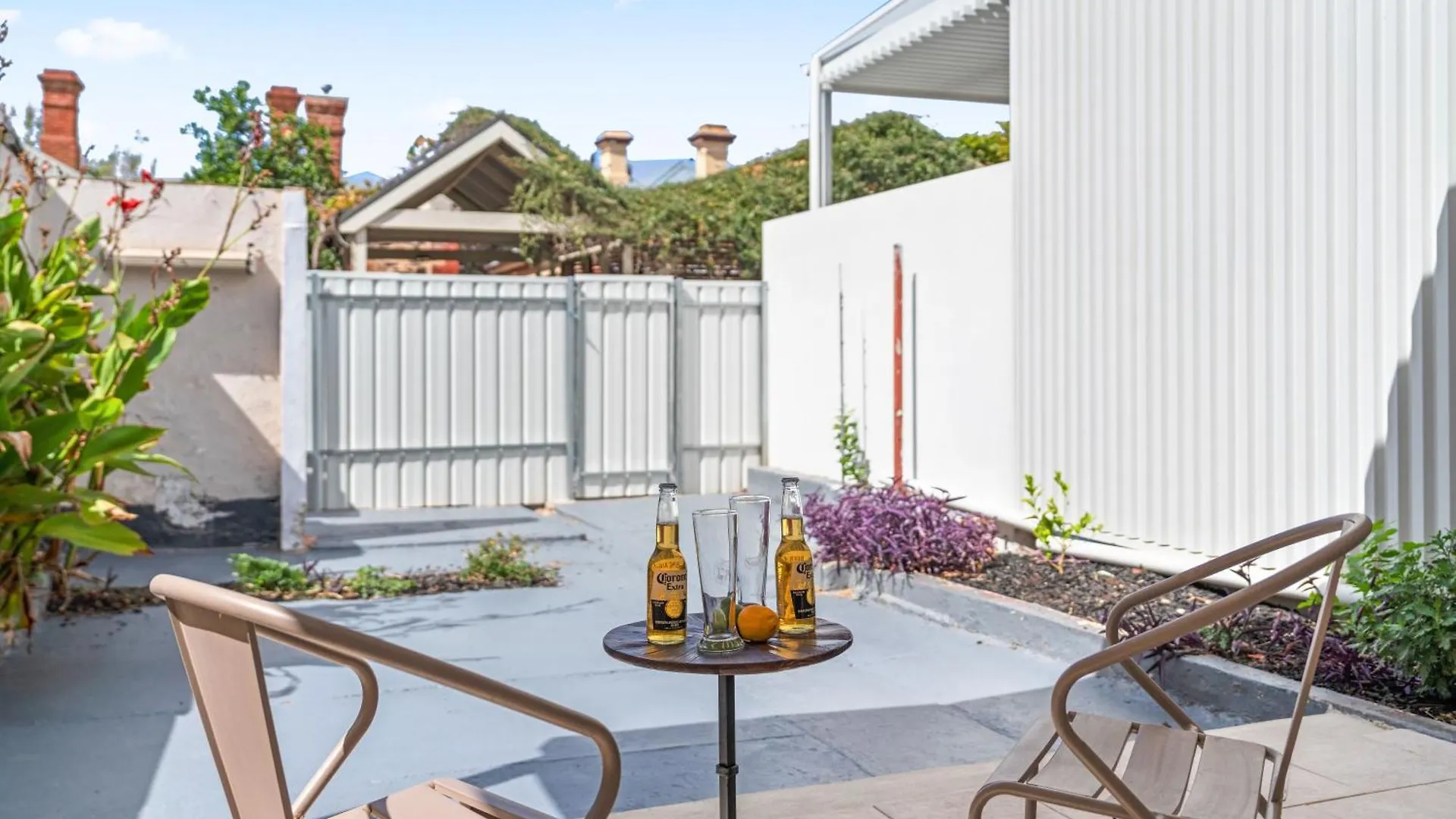Character 1880S Renovated Cottage - Quiet Location Adelaide